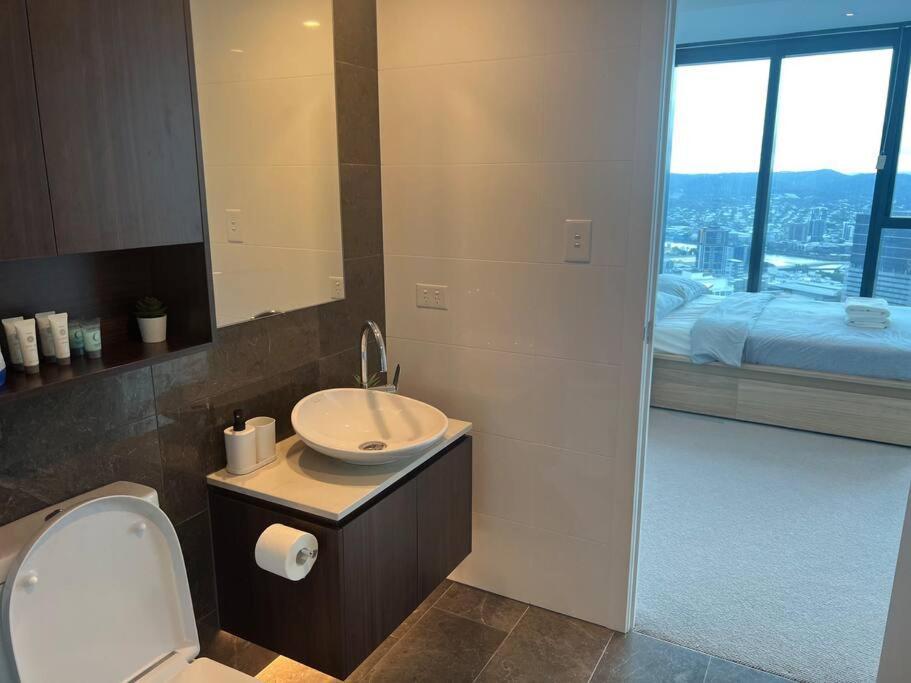 Amazing Views 60th Level Skytower 3 Bedrooms * Brisbane