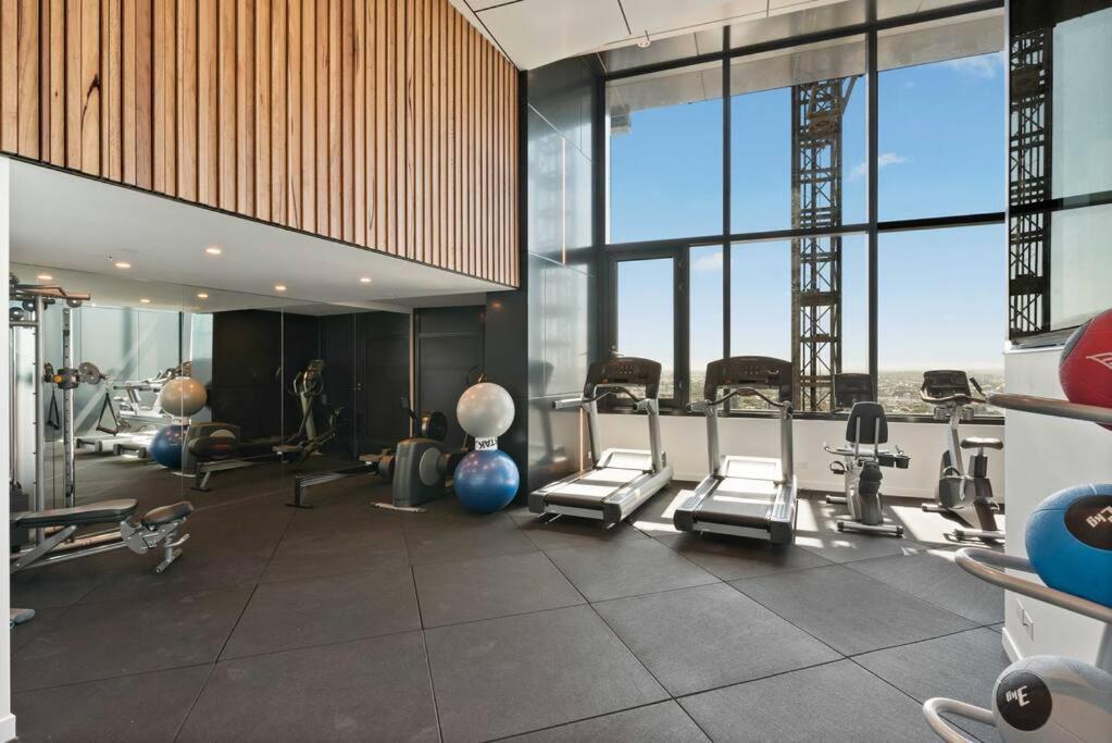 Amazing Views 60th Level Skytower 3 Bedrooms Brisbane